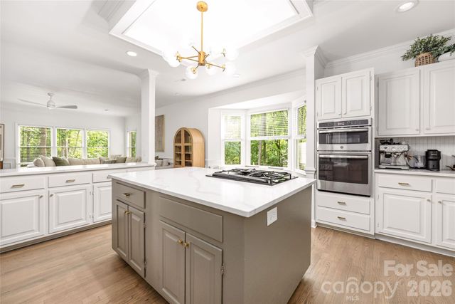 1800 Chestnut Lane, Matthews, NC 28104