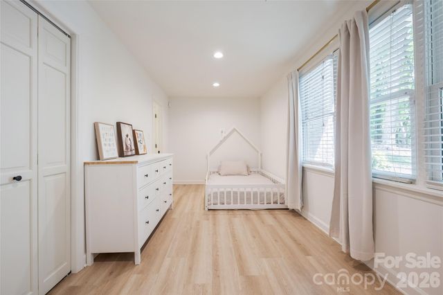 1800 Chestnut Lane, Matthews, NC 28104