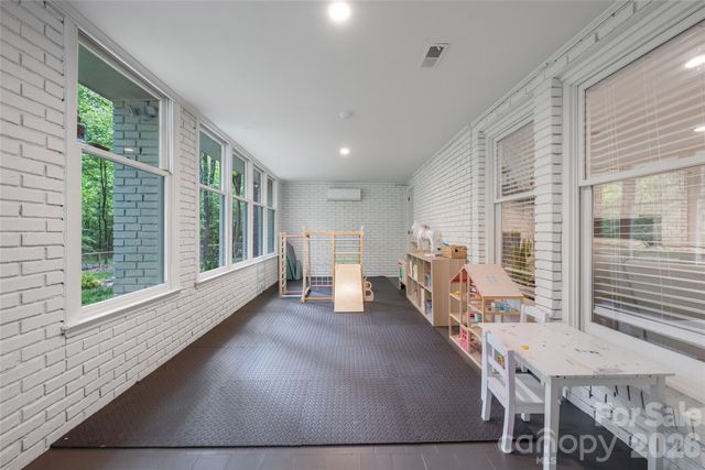 1800 Chestnut Lane, Matthews, NC 28104