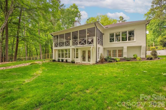 1800 Chestnut Lane, Matthews, NC 28104