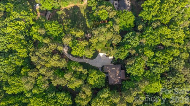 1800 Chestnut Lane, Matthews, NC 28104