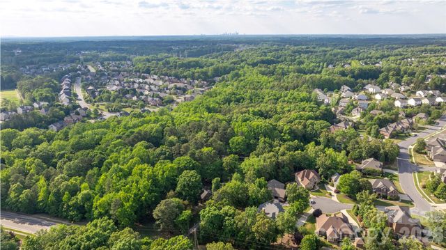 1800 Chestnut Lane, Matthews, NC 28104