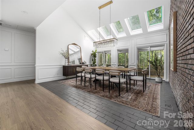 1800 Chestnut Lane, Matthews, NC 28104