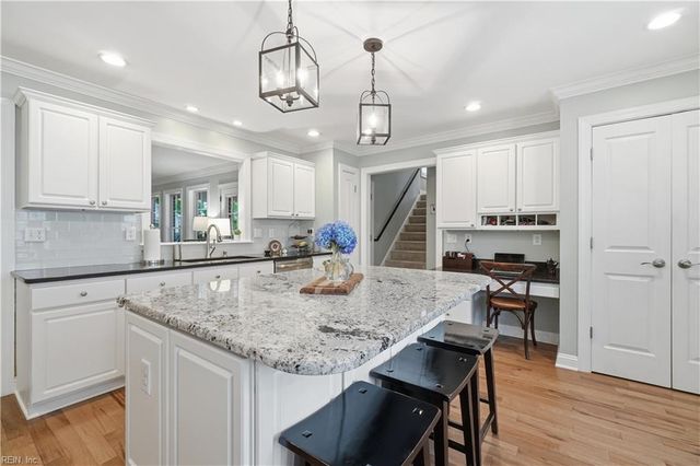505 Shadow Brooke DR, Chesapeake, VA 23320