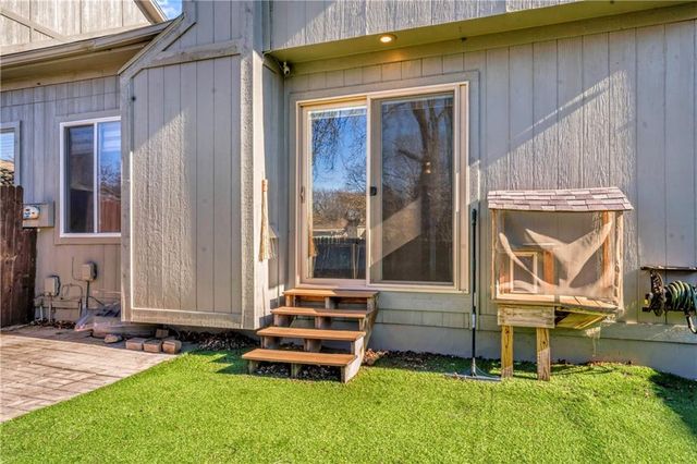 6518 Charles Street, Shawnee, KS 66216