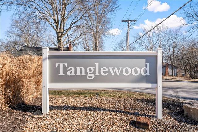 6518 Charles Street, Shawnee, KS 66216