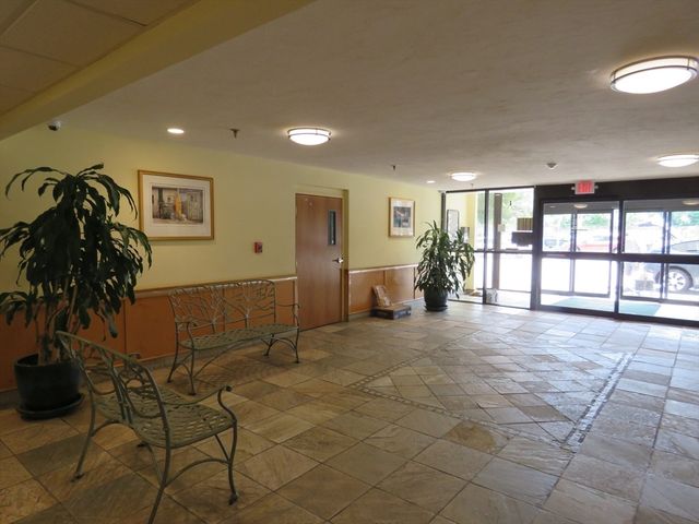 200 Cove Way 612, Quincy, MA 02169