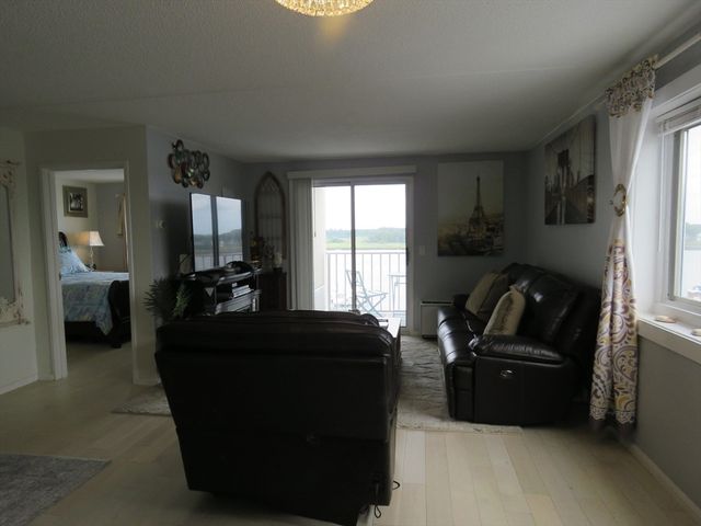 200 Cove Way 612, Quincy, MA 02169