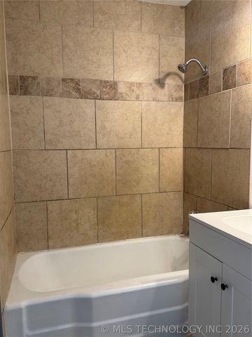 1313 N Irvington Avenue, Tulsa, OK 74115