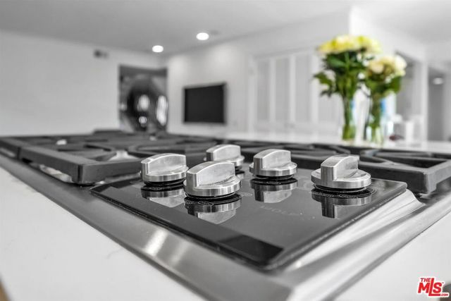 2324 Banyan Drive, Los Angeles, CA 90049