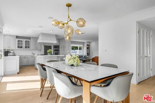 2324 Banyan Drive, Los Angeles, CA 90049