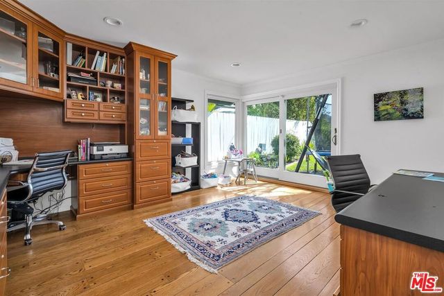 2324 Banyan Drive, Los Angeles, CA 90049