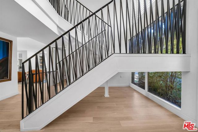 2324 Banyan Drive, Los Angeles, CA 90049