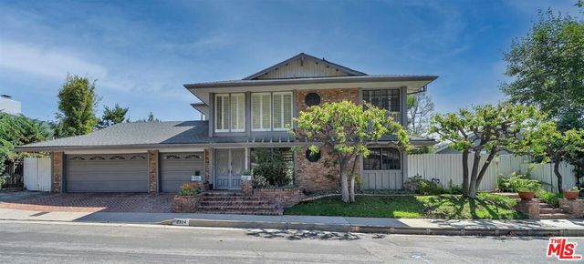 2324 Banyan Drive, Los Angeles, CA 90049
