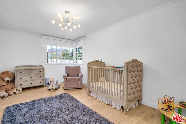 2324 Banyan Drive, Los Angeles, CA 90049