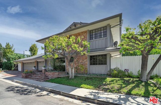 2324 Banyan Drive, Los Angeles, CA 90049