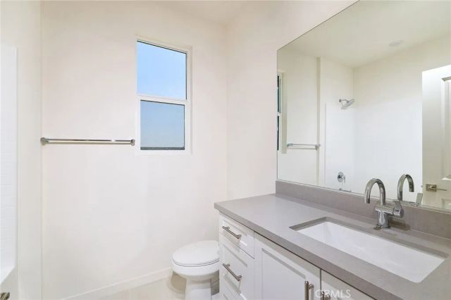 15926 Conservatory Drive, Fontana, CA 92336