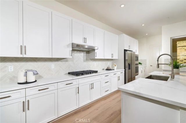 15926 Conservatory Drive, Fontana, CA 92336