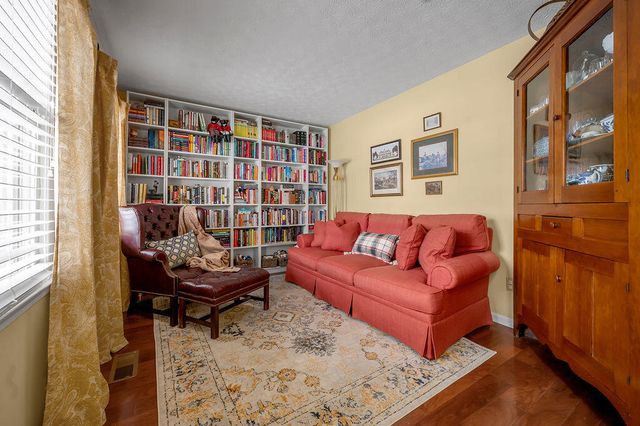 516 Sampson Drive, Frankfort, KY 40601