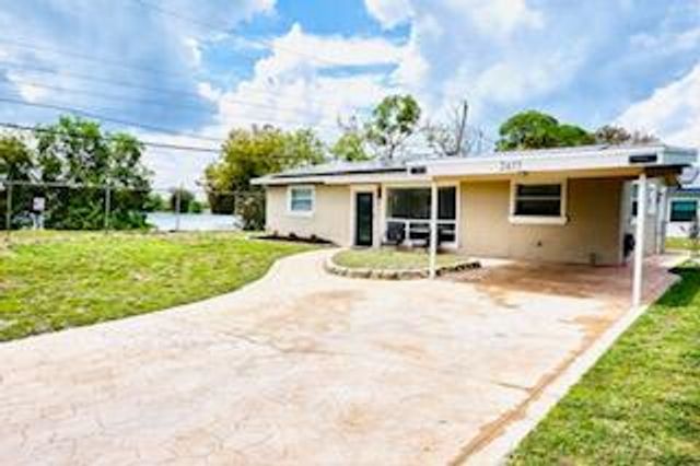2611 NW 27th Street, Oakland Park, FL 33311