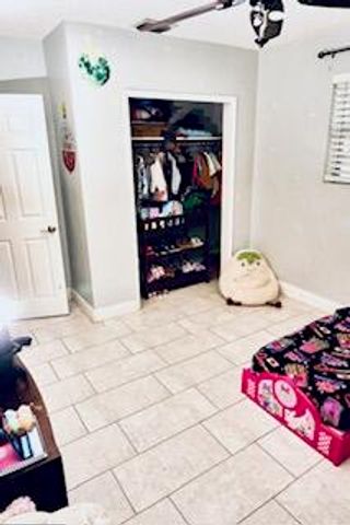 2611 NW 27th Street, Oakland Park, FL 33311