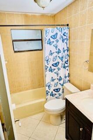 2611 NW 27th Street, Oakland Park, FL 33311