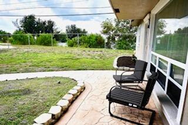 2611 NW 27th Street, Oakland Park, FL 33311
