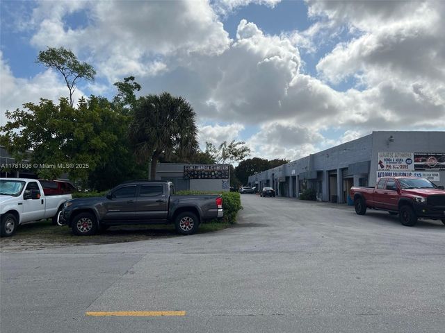 1357 NW 88th Ave, Doral, FL 33172