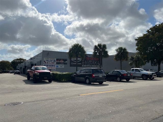 1357 NW 88th Ave, Doral, FL 33172
