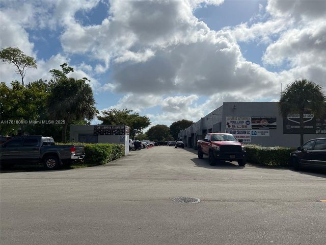 1357 NW 88th Ave, Doral, FL 33172