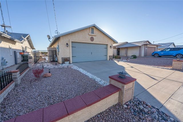 3676 N Roosevelt Street, Kingman, AZ 86409