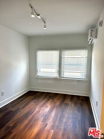 5724 La Mirada Avenue, Los Angeles, CA 90038