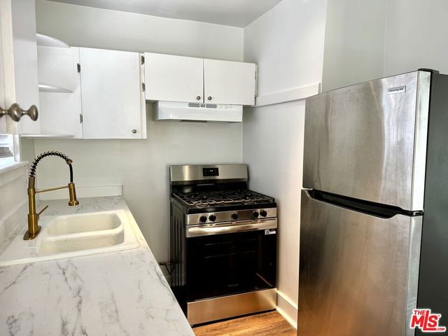 5724 La Mirada Avenue, Los Angeles, CA 90038