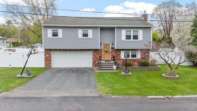 812 Mann Avenue, Rensselaer, NY 12144
