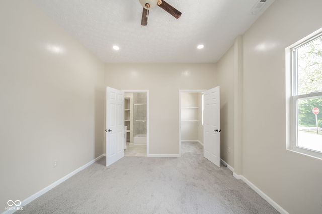 41 W Warrick Street, Knightstown, IN 46148