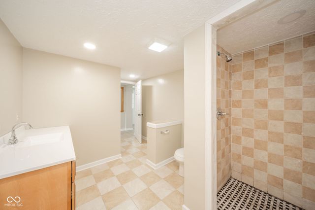41 W Warrick Street, Knightstown, IN 46148