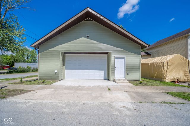 41 W Warrick Street, Knightstown, IN 46148
