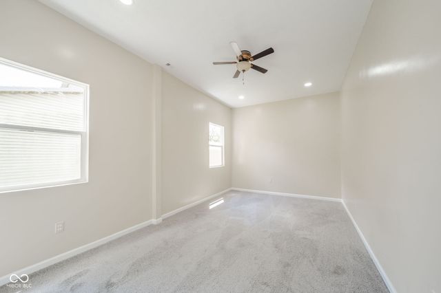 41 W Warrick Street, Knightstown, IN 46148