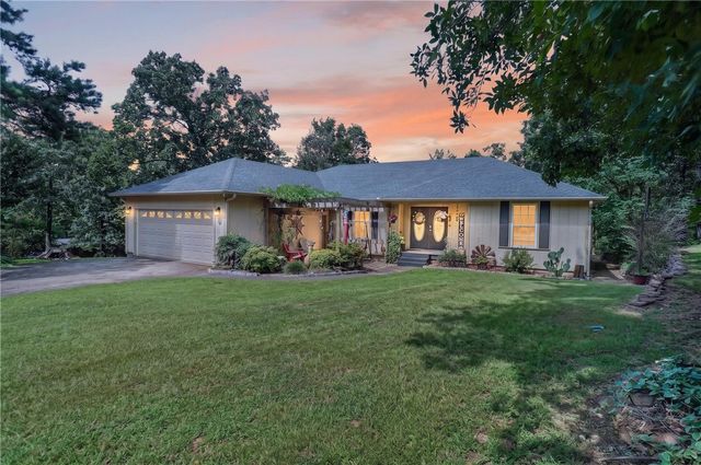 328 Treeline Circle, Russellville, AR 72802