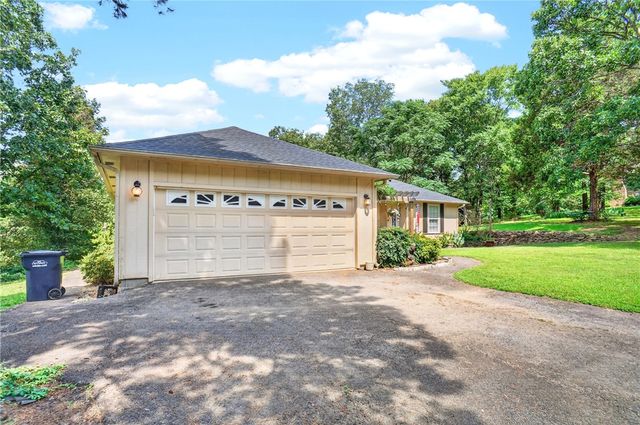 328 Treeline Circle, Russellville, AR 72802