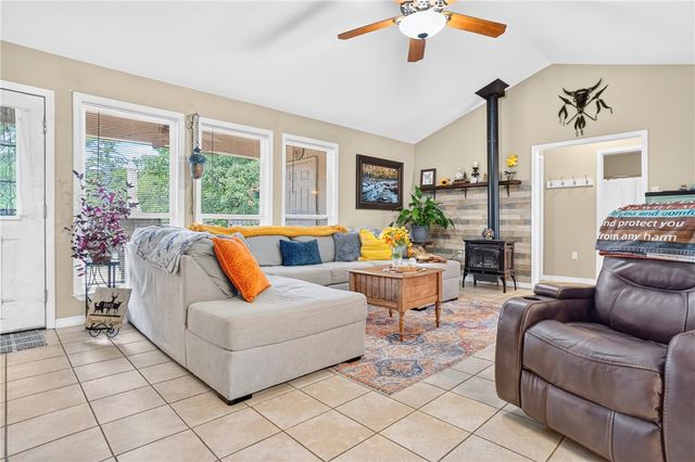 328 Treeline Circle, Russellville, AR 72802