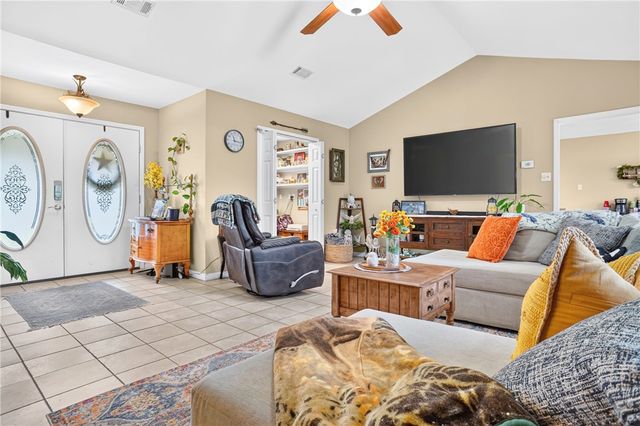 328 Treeline Circle, Russellville, AR 72802