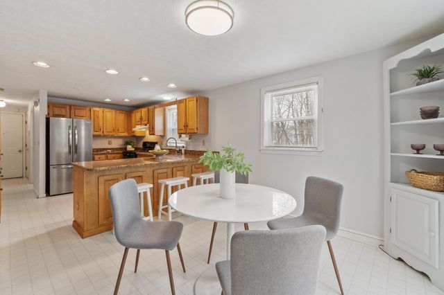 5 Rachel Court, Derry, NH 03038