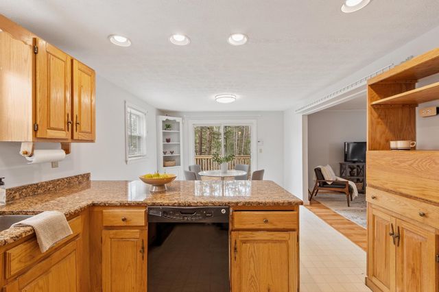 5 Rachel Court, Derry, NH 03038