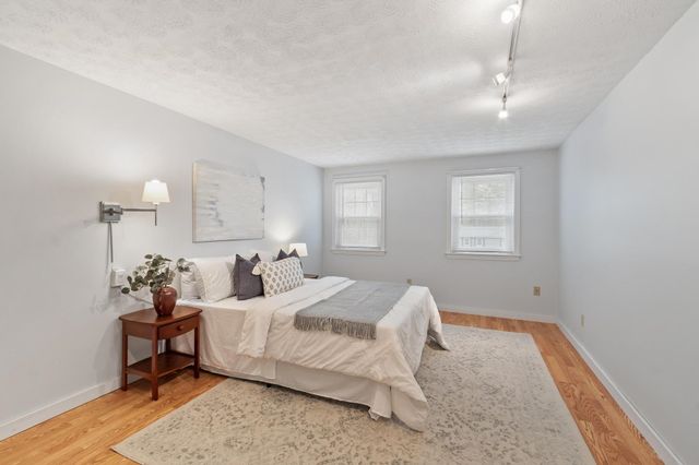 5 Rachel Court, Derry, NH 03038