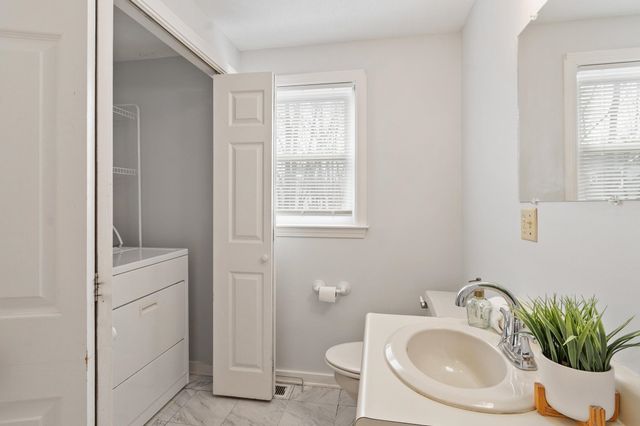 5 Rachel Court, Derry, NH 03038