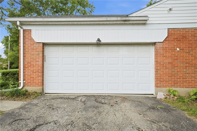 101 Winchcombe Drive, Washington Twp, OH 45459