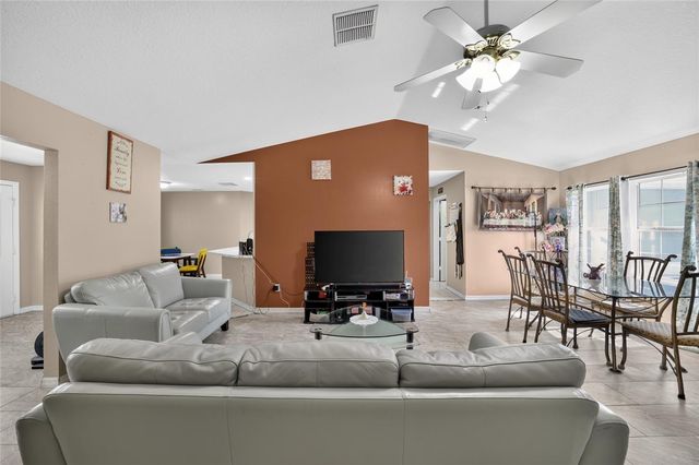 304 MARION OAKS COURSE, Ocala, FL 34473