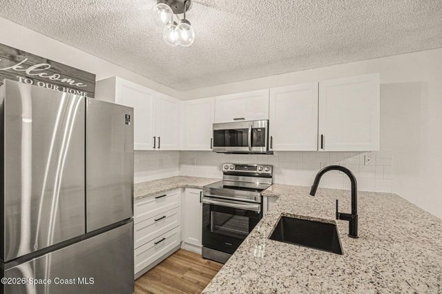 1011 Abada Court NE 110, Palm Bay, FL 32905