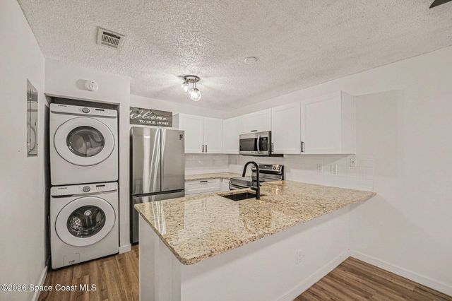 1011 Abada Court NE 110, Palm Bay, FL 32905